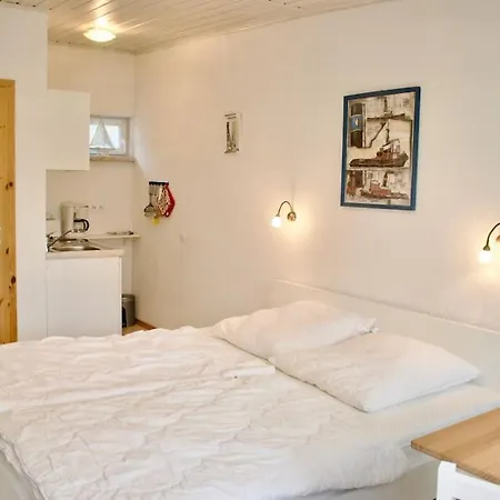 Schoener Gartenbungalow Sellin  Buitenkant foto