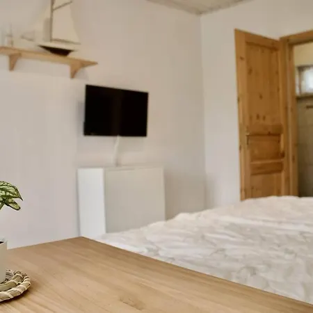 Schoener Gartenbungalow Sellin  Buitenkant foto